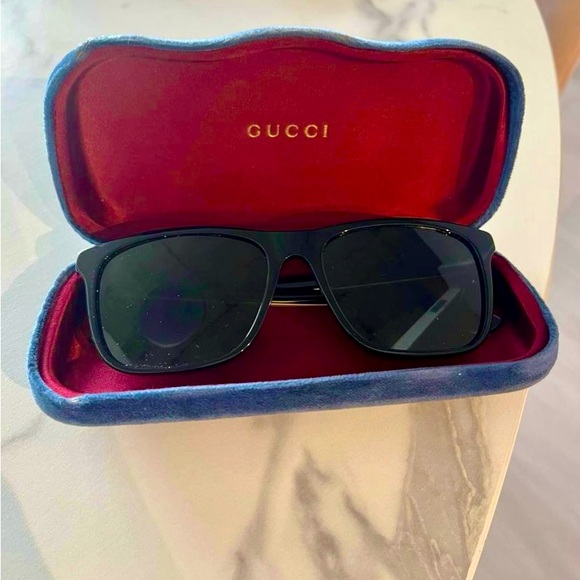 Gucci  GG0381S sunglasses - Picture 2 of 3